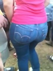 Big ass in the festival (Part 1)