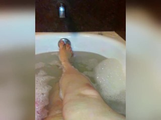 BBW relaxes in bath