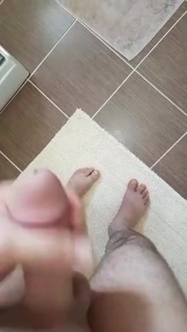 Jerking off in the shower - no cum