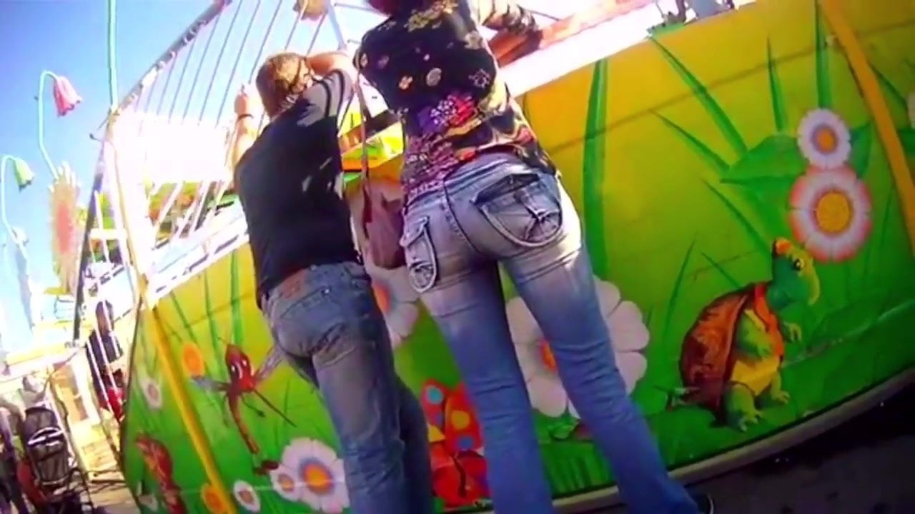 ASS AT THE CARNIVAL 