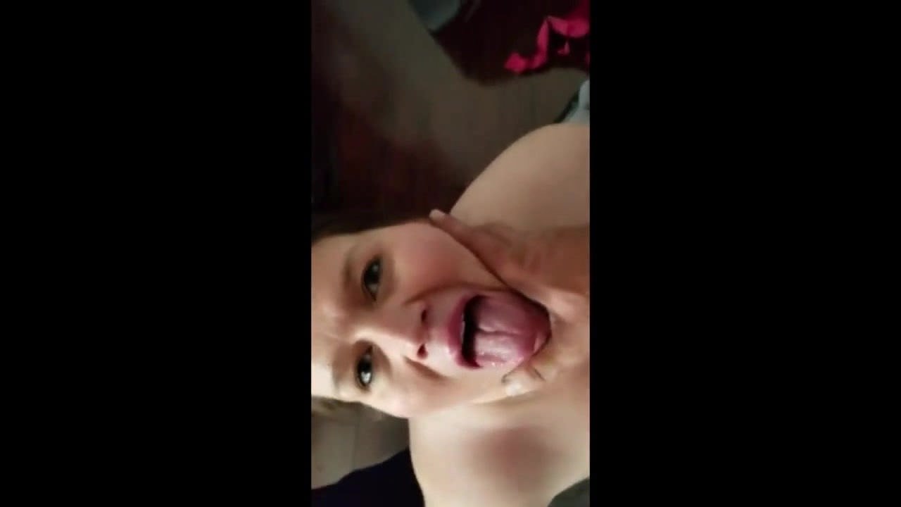 Perv From Home - Non-Nude Big Bouncing Candid Titties