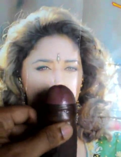 40yo Desi Aunty Teases and Shows on Cam