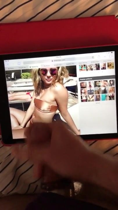 Sexy Slut with Big Tits on Webcam_hotsexycamgirl.com