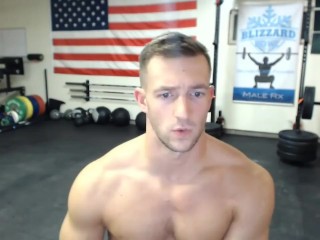 Sexy muscle cums on camera