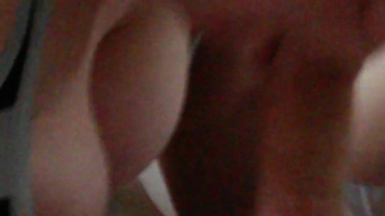 Elouise Scarborough masturbate on cam webcam