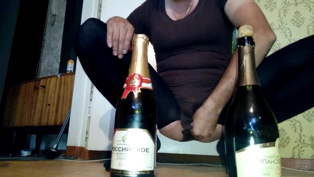 Two bottle shampagne in asspussy