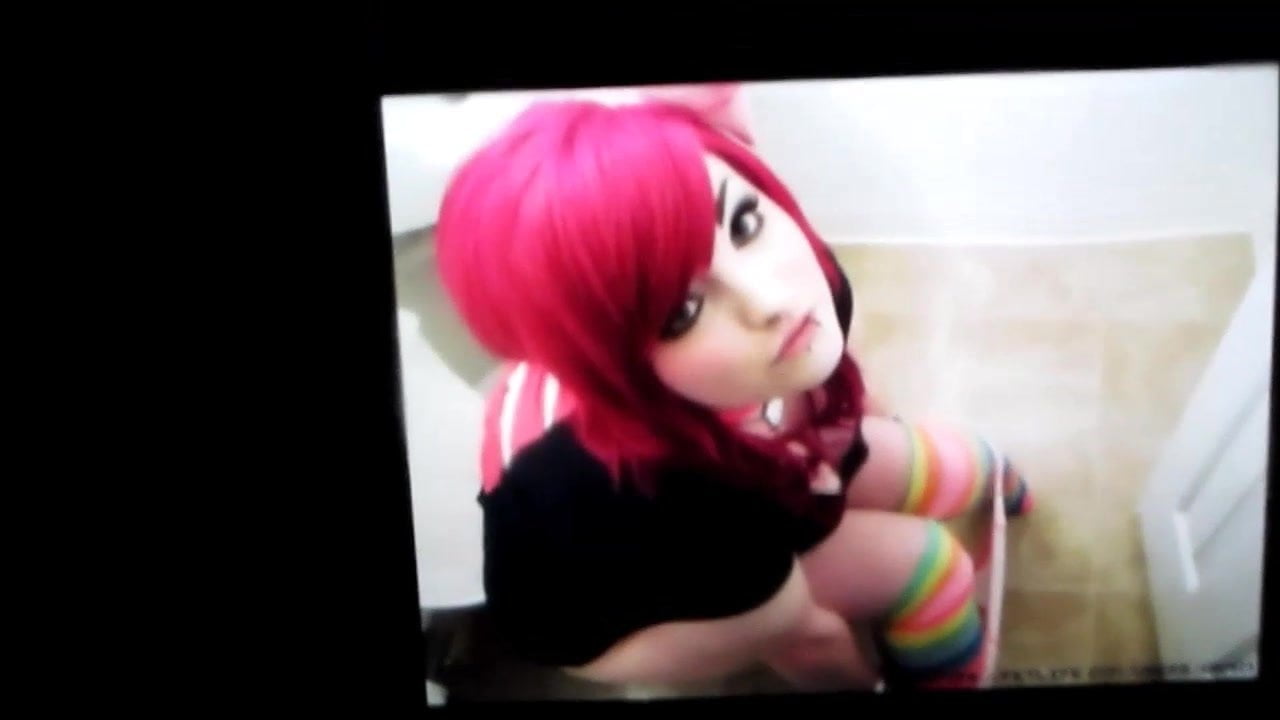 Lindsey LaMont on a toilet cum tribute