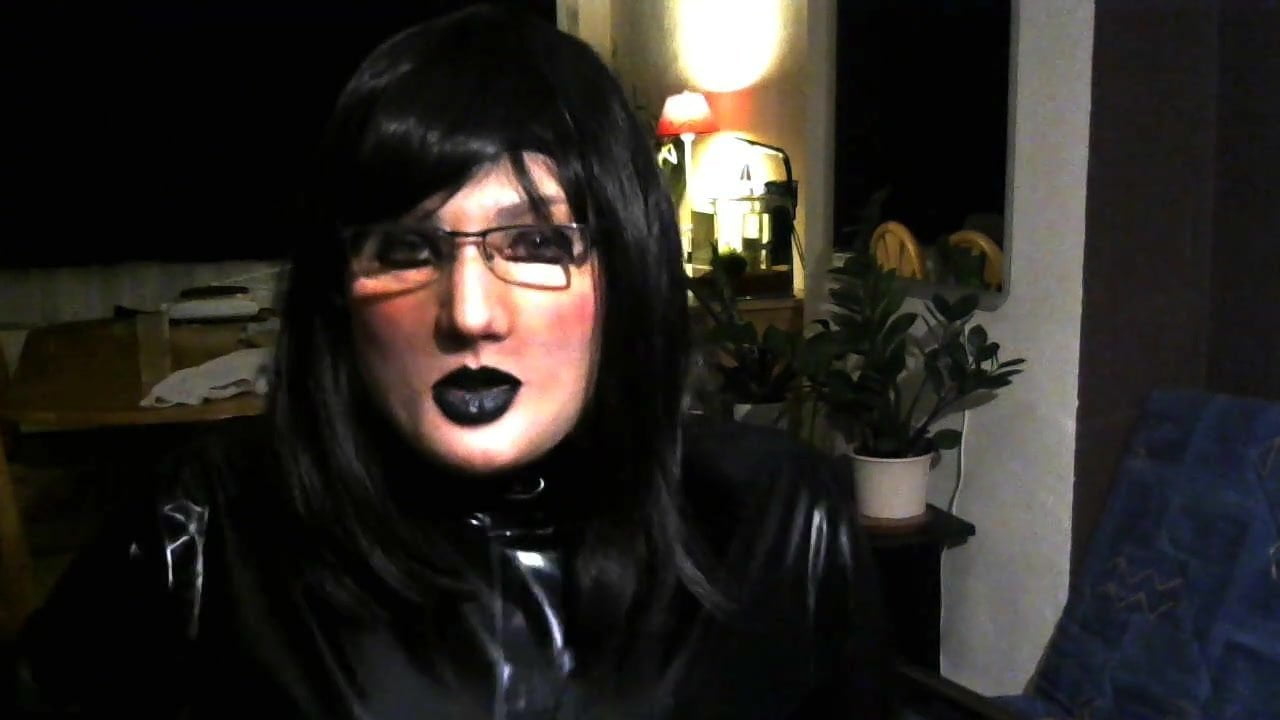 Trashax black latex