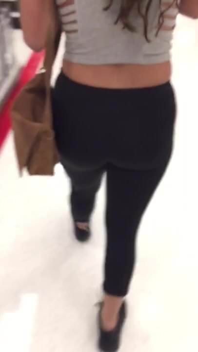Candid Ass in Store P1
