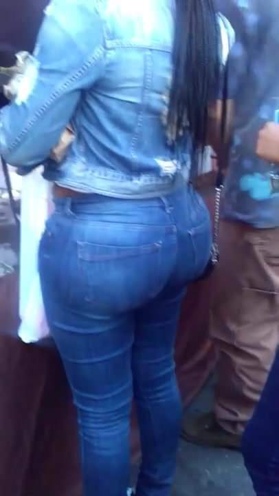PHAT ASS IN JEANS 