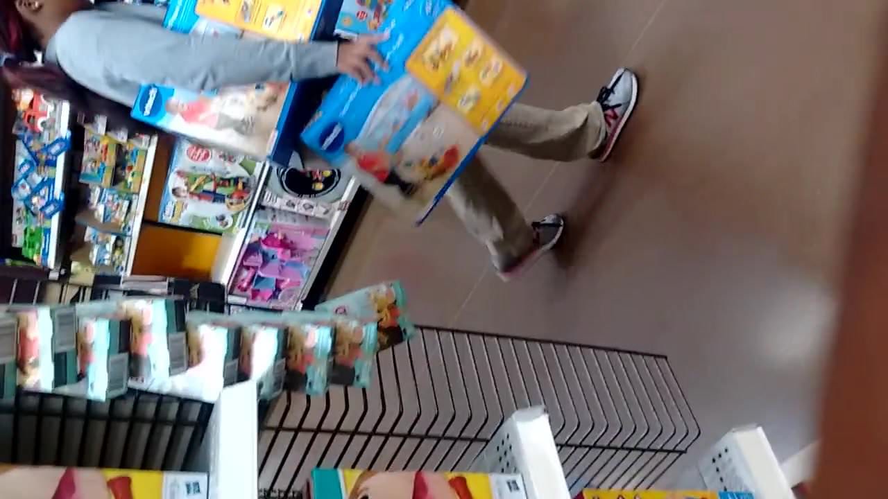 Walmart Worker with thick ass vpl