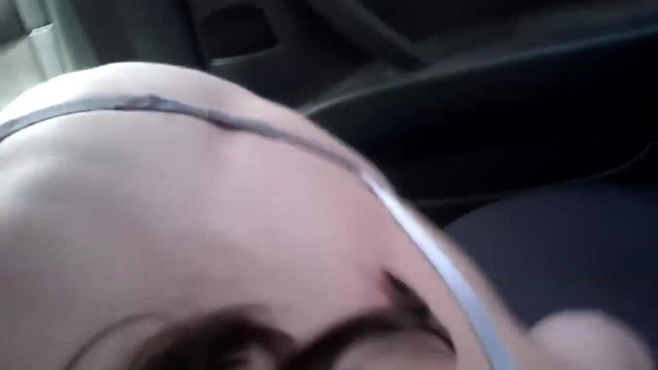 Blowjob in the car and cum load
