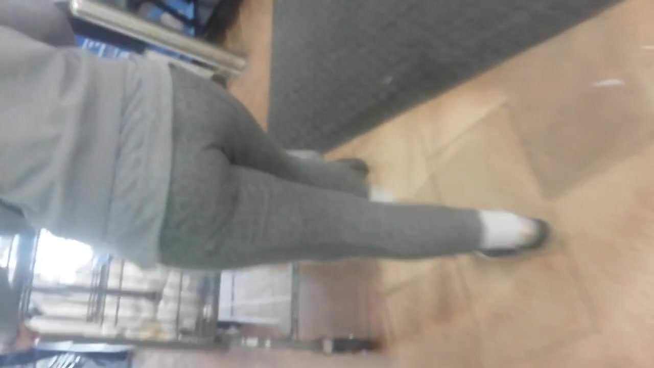 Sexy ass at wal mart 