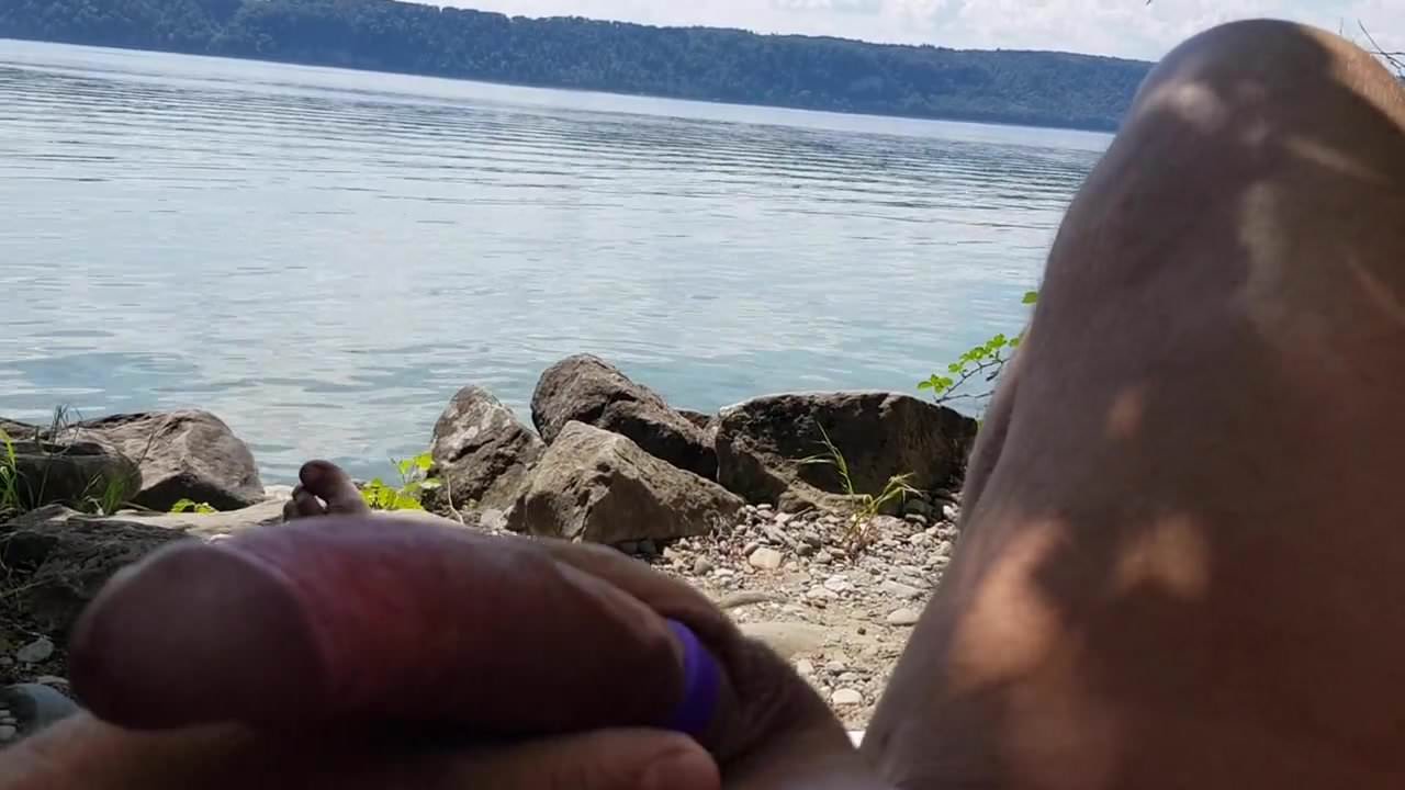 Jerk off request. Thanks for sending me your video to yank to!