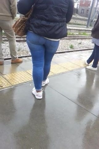 big flat ass in jeans