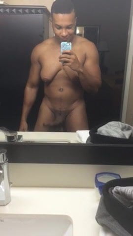 Sexy Black Muscle Tranny Huge Dick