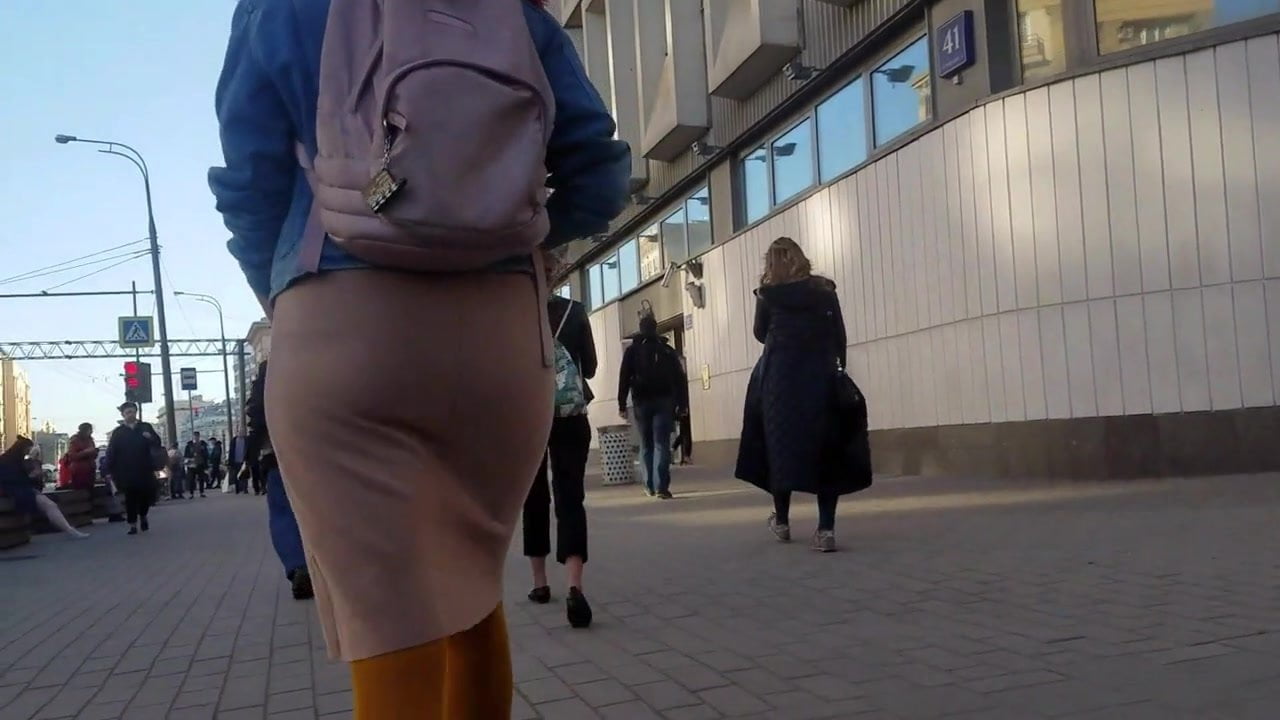 Ass in brown skirt