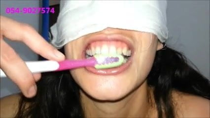 Sharon From Tel-Aviv Brushes Her Teeth With Cum