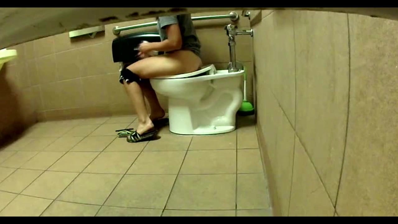 Sexy Toilet Girl 19