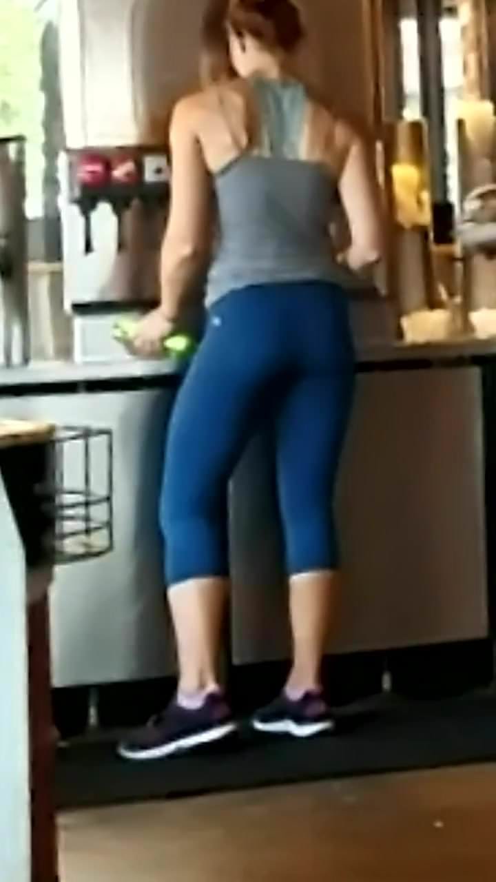 Nice body in gym tights
