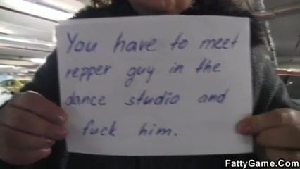 Fatty seduces skinny guy in the dance studio