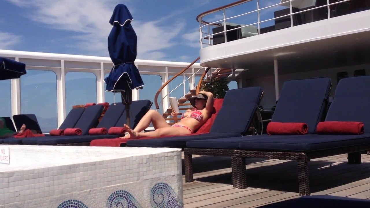 peeping a cruise ship fox