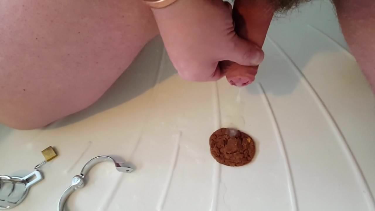 Cum covered chocolate cookie, task for Master roundpound