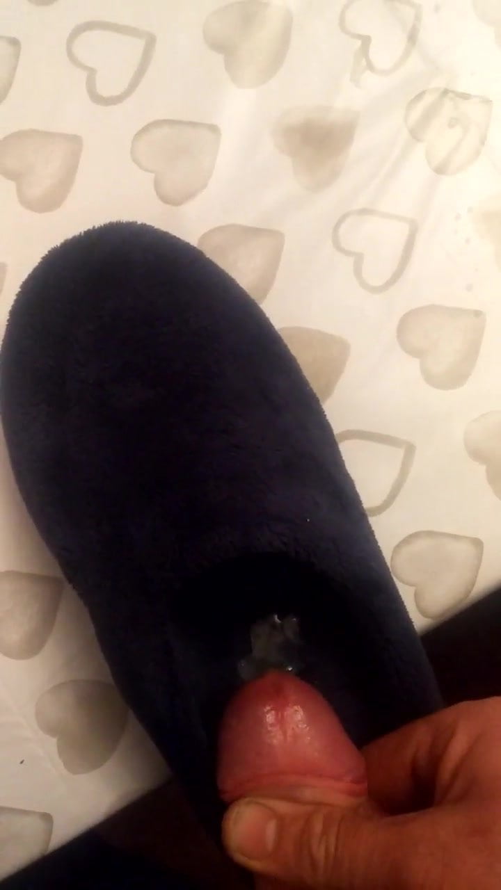 cum slippers