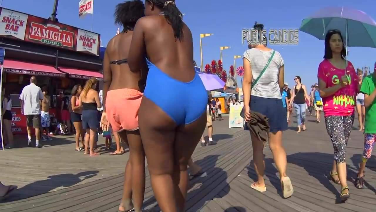 Black Jiggly Ass gets doggystyled!