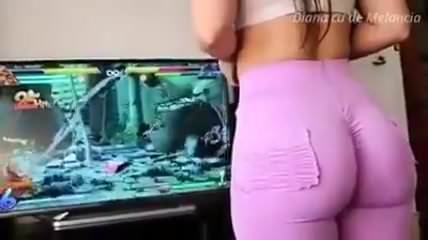Gaming Girl hot ass