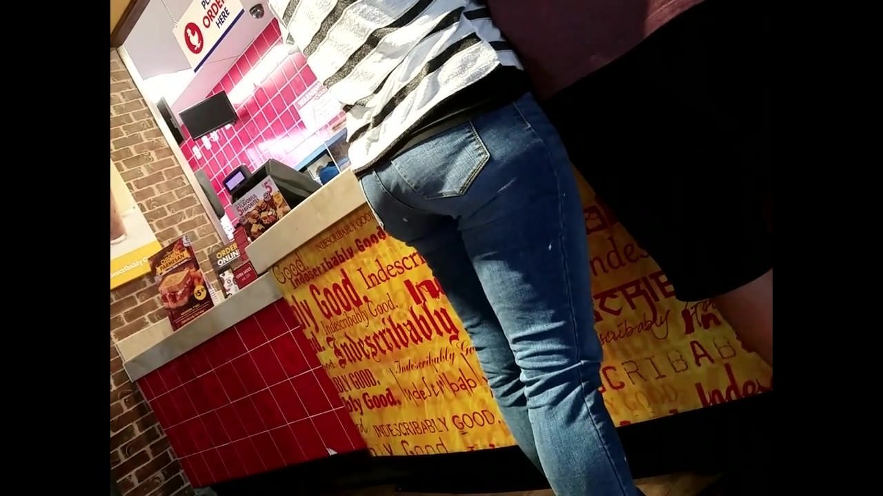 Candid MILF  in jeans with nice ass