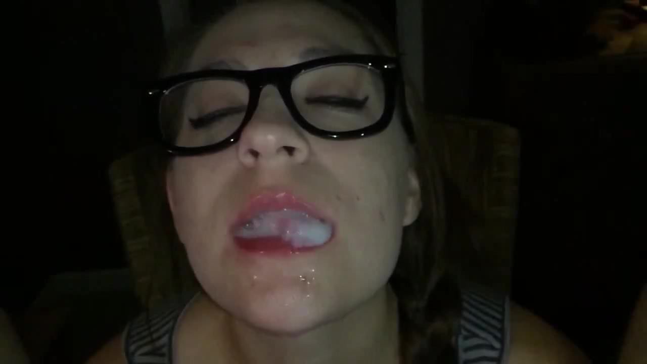 Sucking, swallow and eat cum