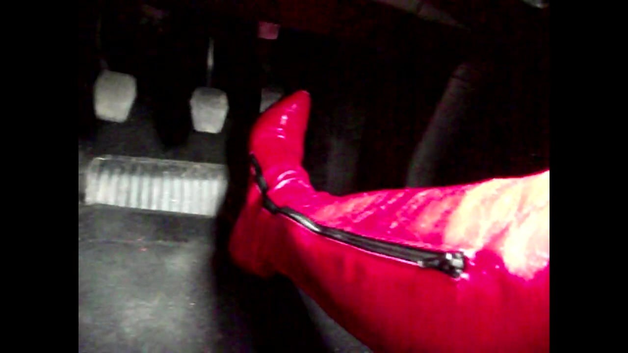 red thigh boots on M6