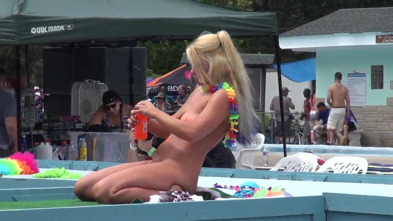 Very Hot 19yo Blonde Teen makes a masturbation tape on Webcam