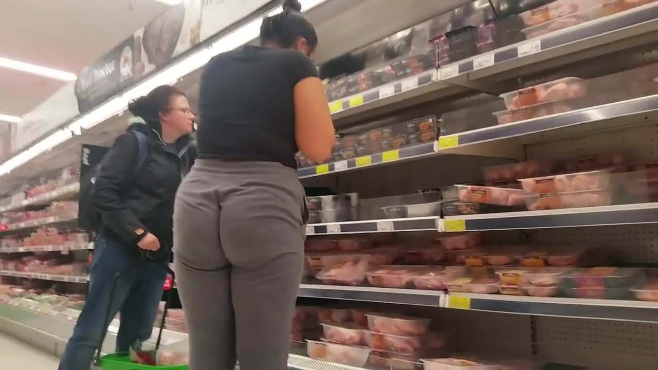 Super Wedgie Pawg Chick.