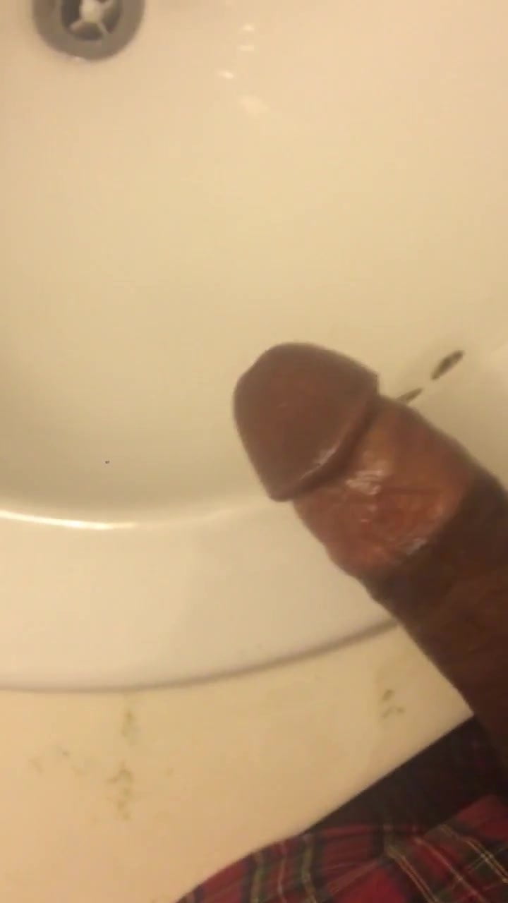 Thick Black dick playing with himself 