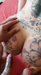 Tatuada gostosa Bruna Moura fazendo anal com vontade