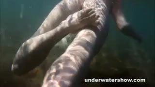 Cute Nastya is showing her beautyful body underwater