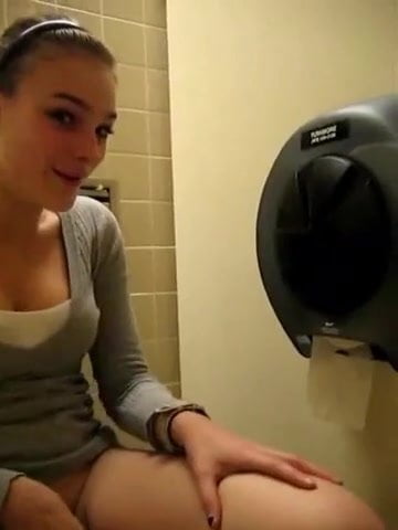  Teen Fingering herself in public toilet