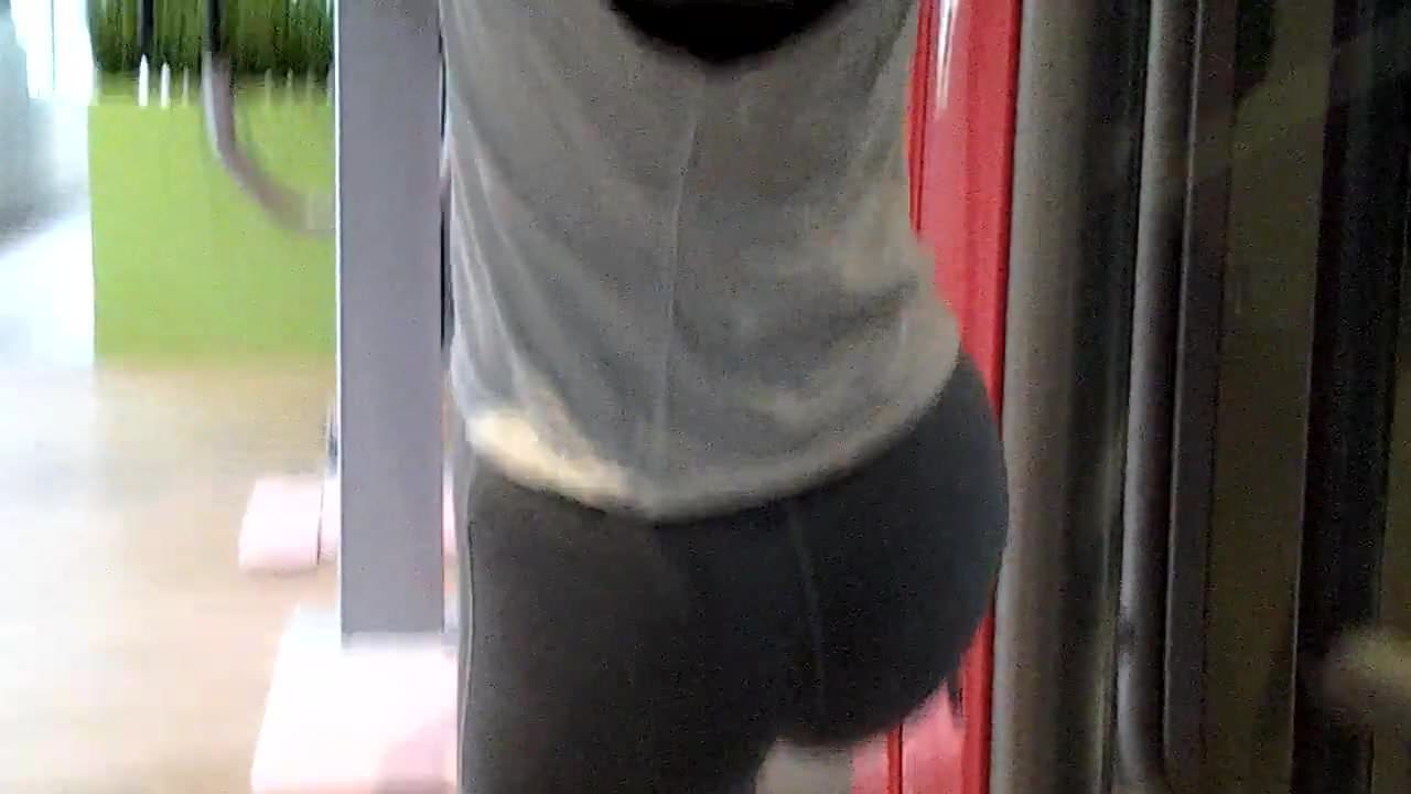 Sexy blonde in gym 2-2