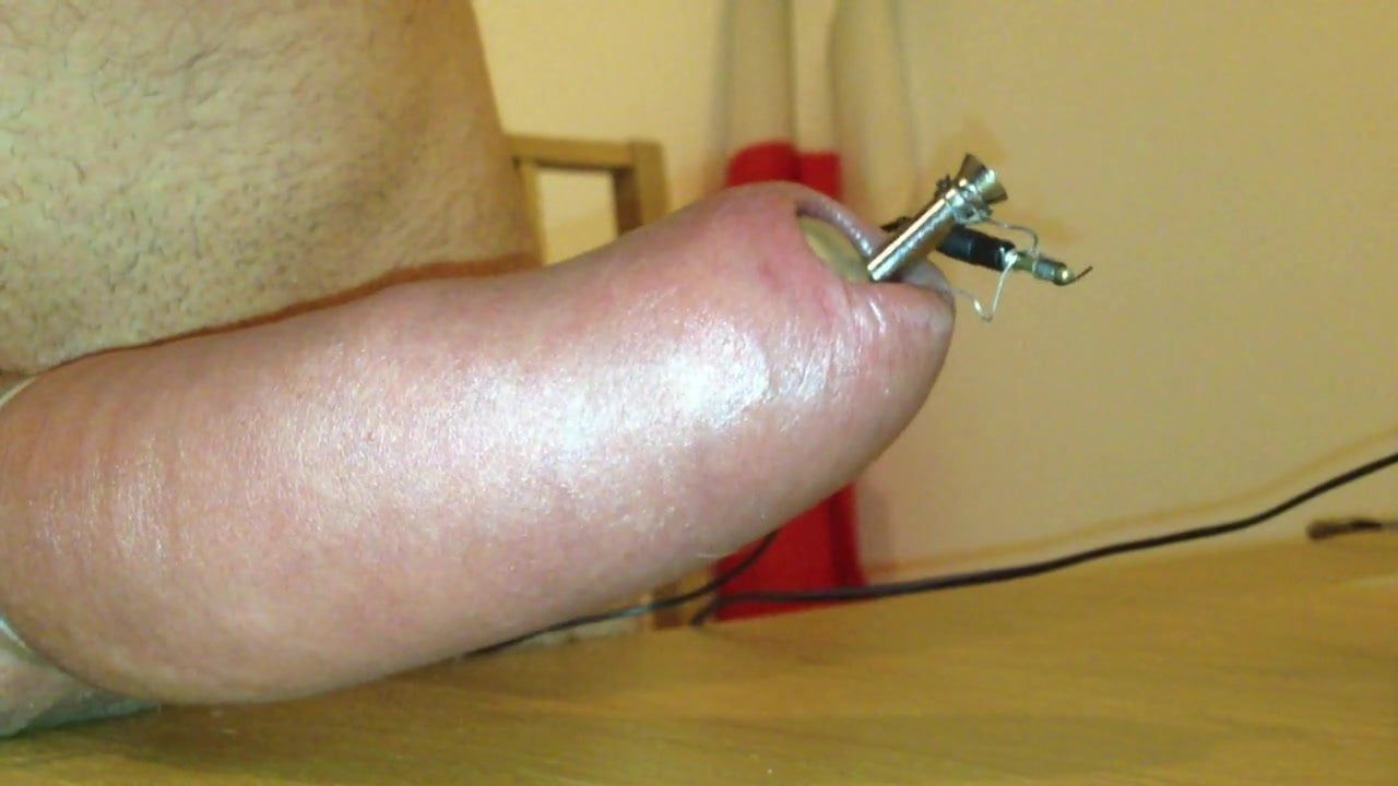 Hard electro session on pumped cock