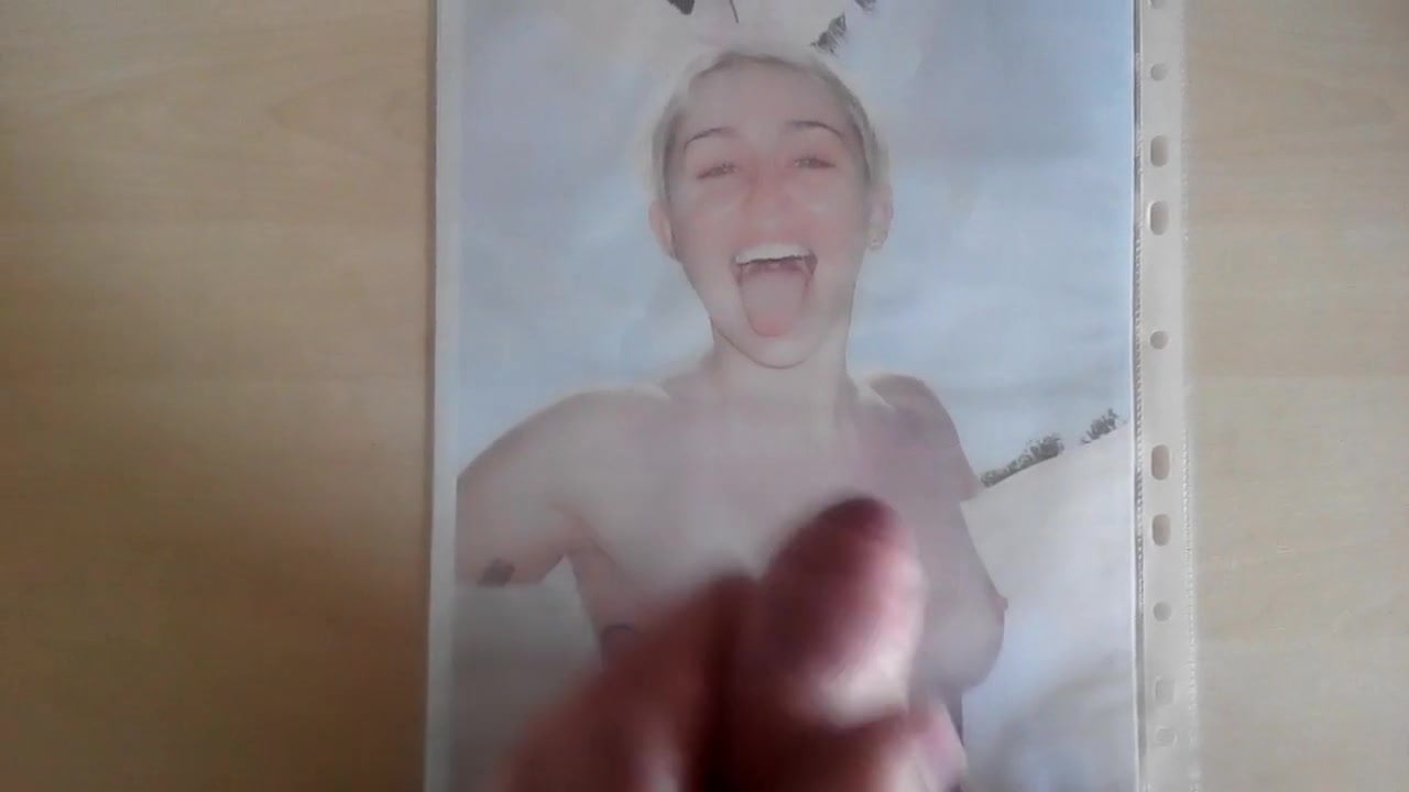 Cum on Miley Cyrus Nude Pic 