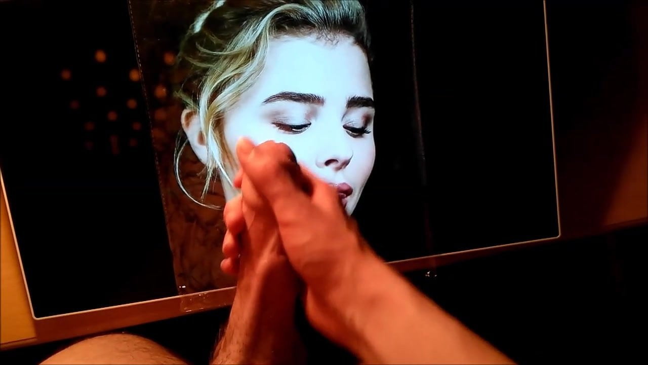 Chloe Moretz Licks a Thick Load off her Perfect Lips Tribute