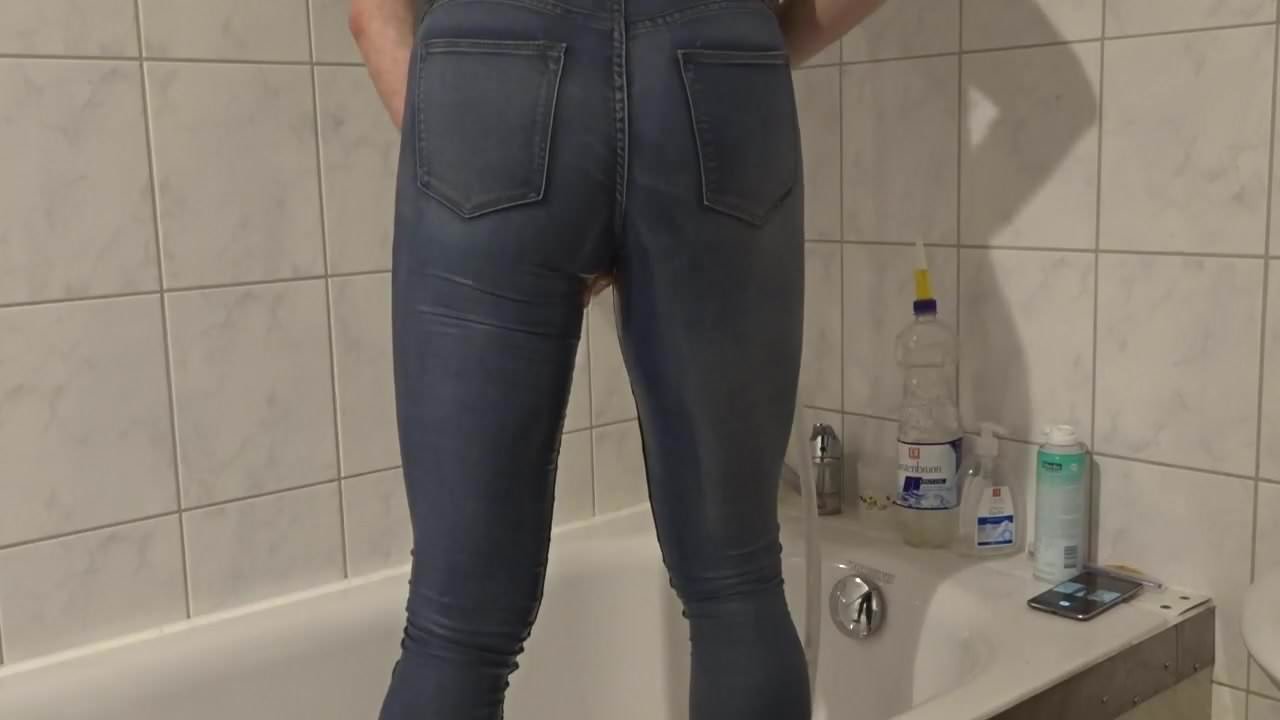 Arschwasser in Jeans