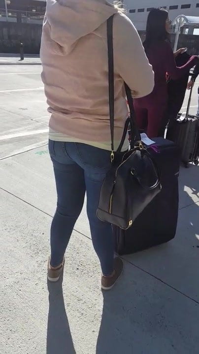 Candid white ass at airport