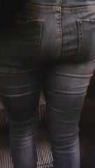 zoom on ass in tight Jeans
