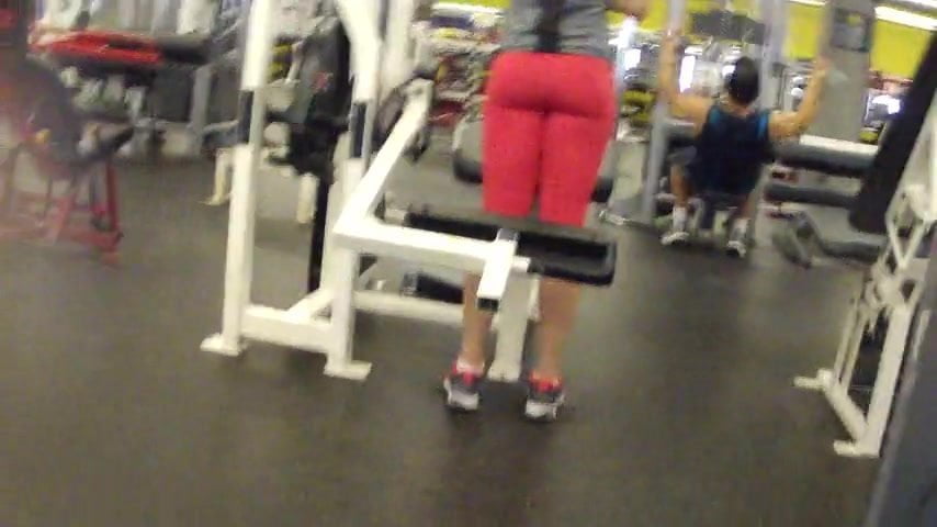 ass hunting at the gym 4