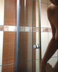 spycam shower3