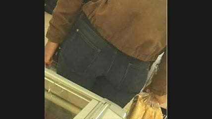 candid ass at shop, perfect round ass jean