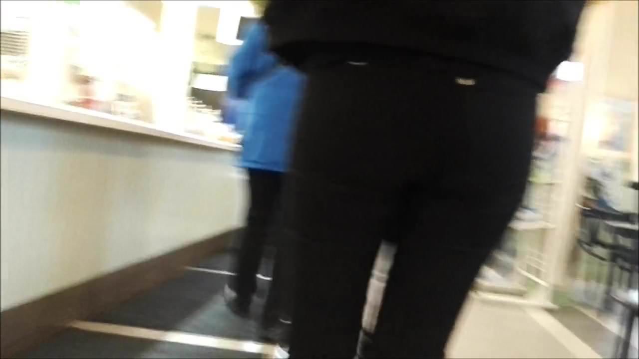teen ass in tight jeans hidden cam